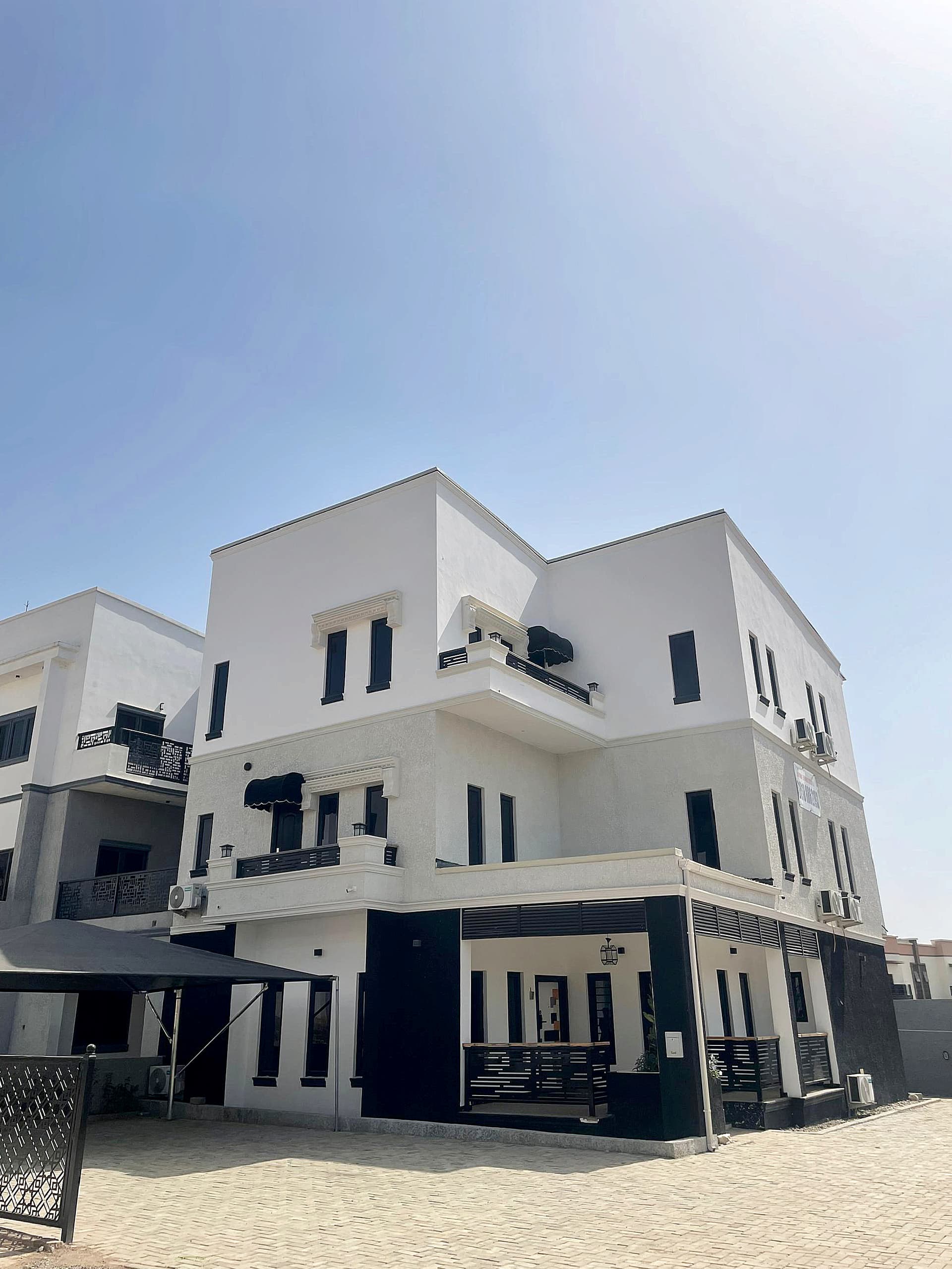 4 Bedroom Semi-Detached Duplex